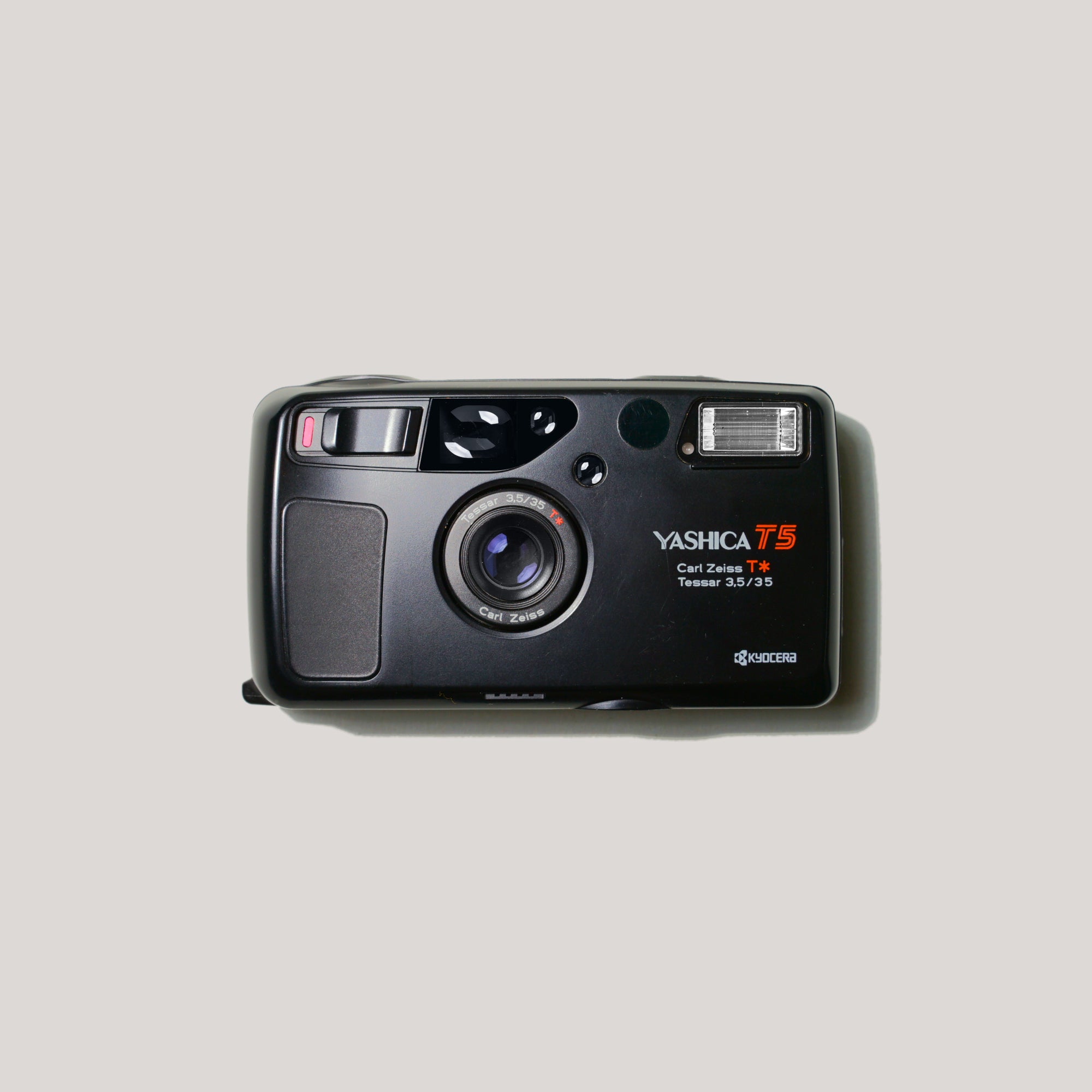 Buy Yashica T5 Black now at Analogue Amsterdam