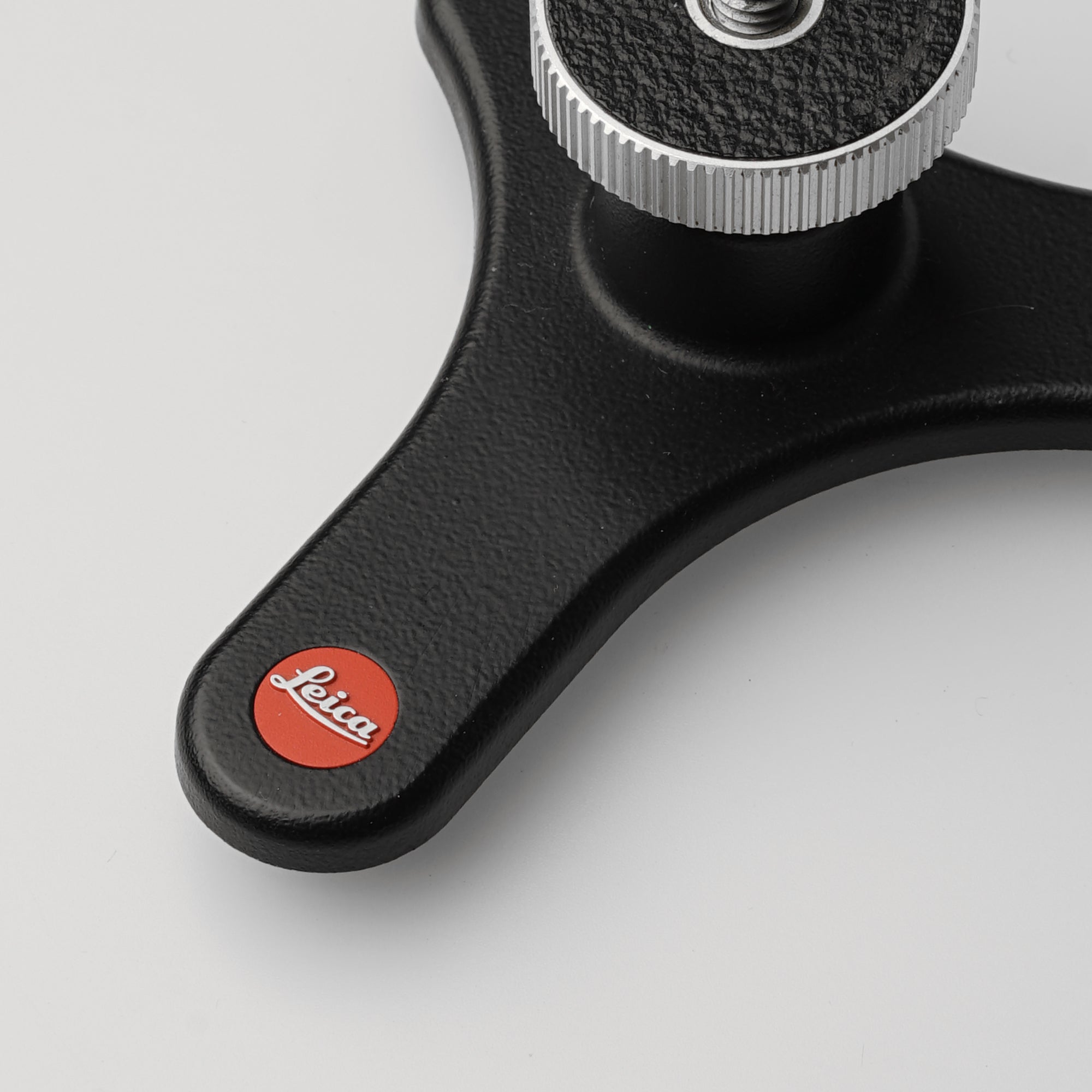 Buy Leica Mini tripod now at Analogue Amsterdam