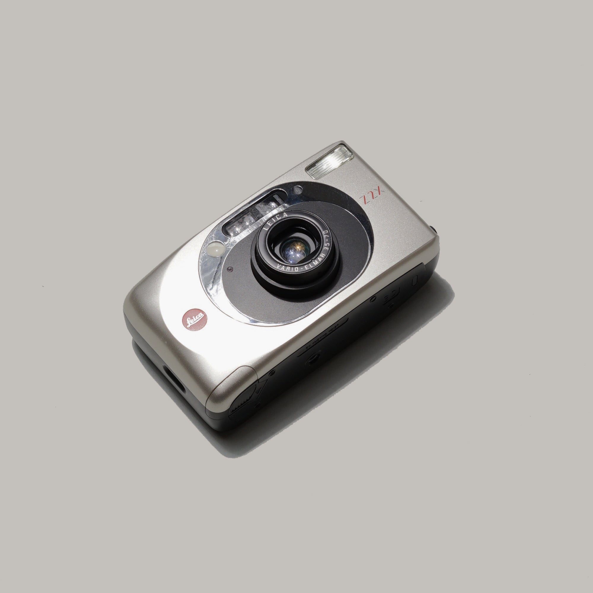 Buy Leica Z2X Grey now at Analogue Amsterdam